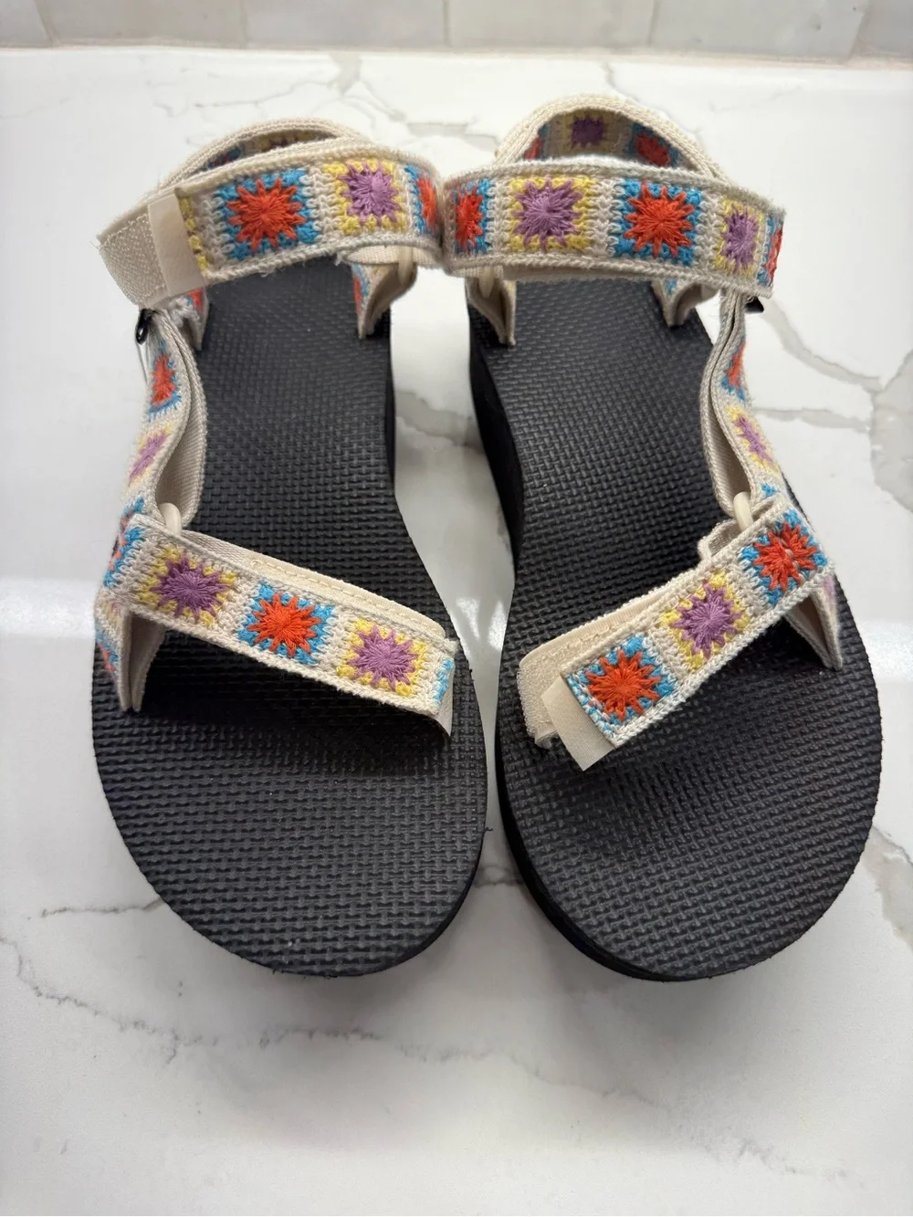 NWOT Teva Women's Cream platform Sandals with Colorful Embroidered Accents - Picture 1 of 4
